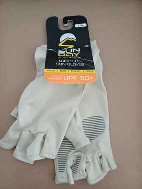 NWT Sunday UPF 50+ Beige Fingerless Sun Gloves For Walking, Driving, Biking